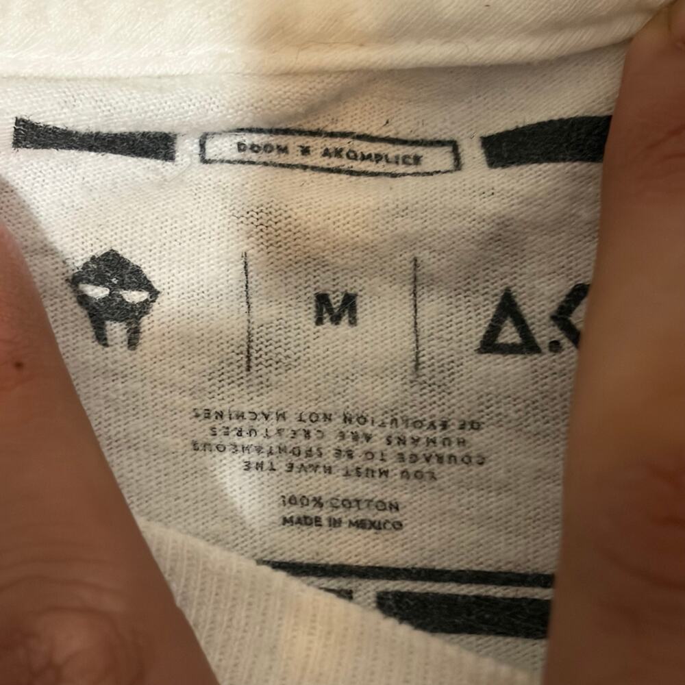 MF DOOM x Akomplice 3M Reflective Mask White T-Shirt Size M 2015 - Picture 6 of 7